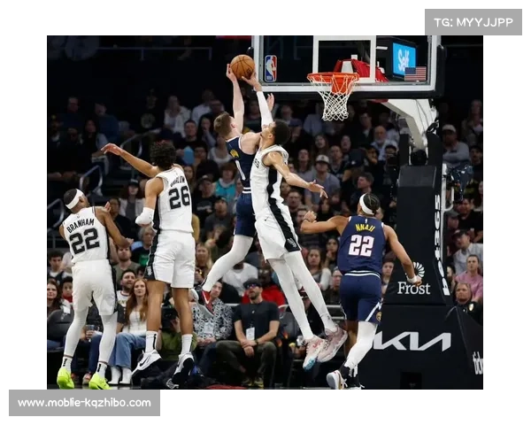 文班亚马vs霍姆格伦：两种防守哲学在五外体系下的碰撞与博弈